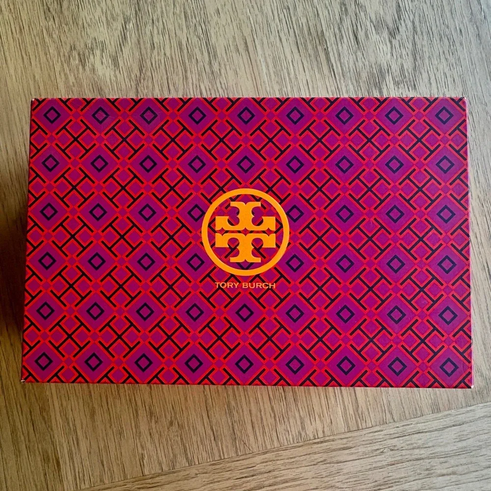 Tory Burch —new box